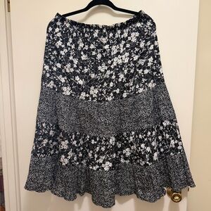 Susan Graver Black and White Floral Tiered A-Line Skirt